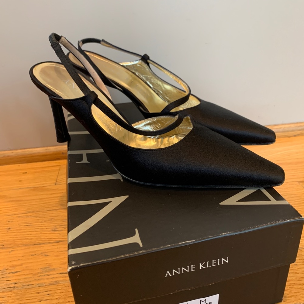 Anne Klein Black Satin Slingback heels sz 7 1/2